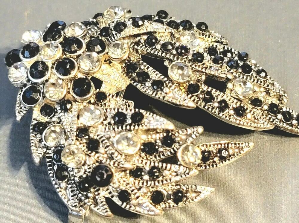 Vintage Black & White Rhinestone Flower Brooch Pin- Large 2" Glass sf-35